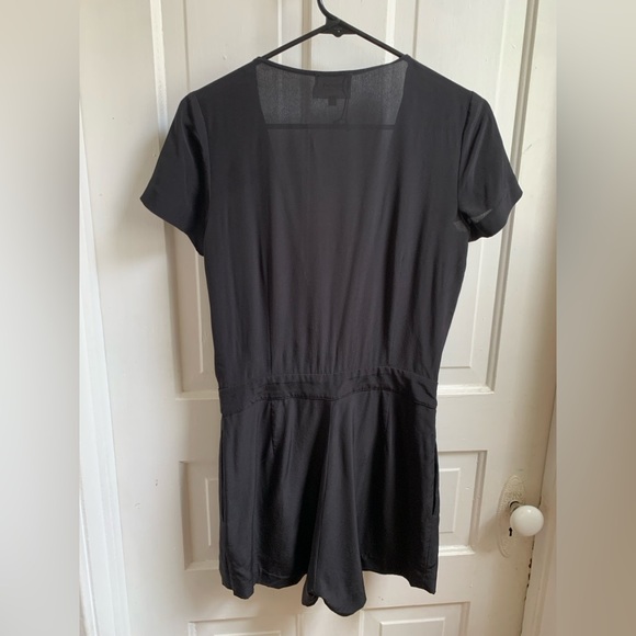 NWOT Sezane Black Silk Candice Playsuit Romper Size 4/EU 36 - Picture 3 of 6